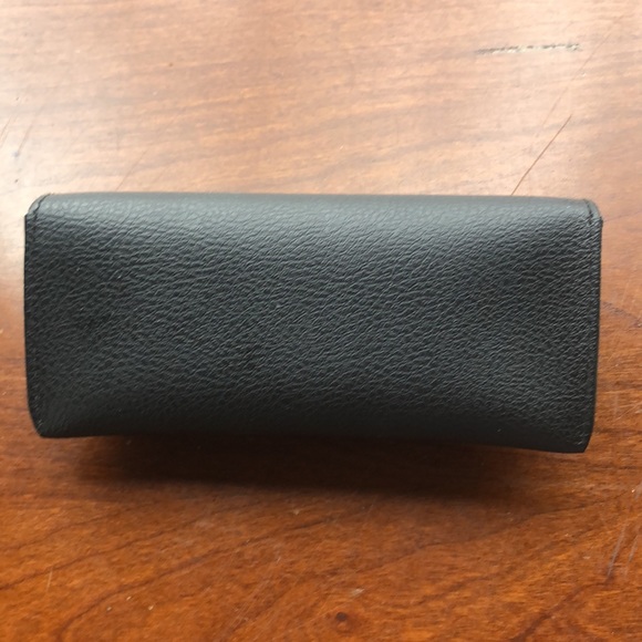 Raybans Case - Picture 3 of 3